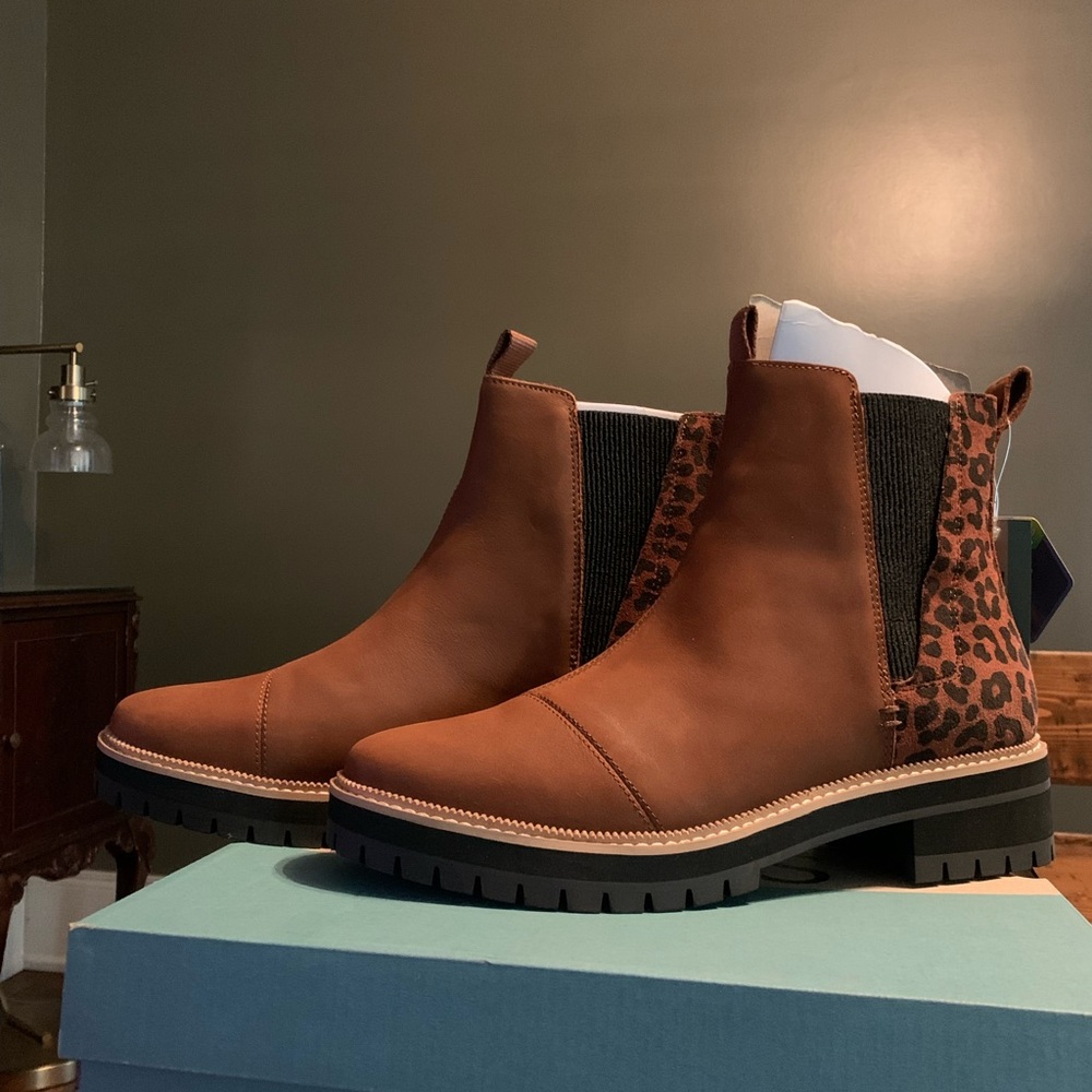 Tom’s Cheetah Boot